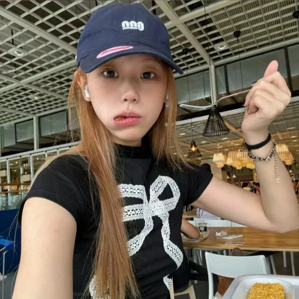 卡斯珀和艾玛的徒步旅行记